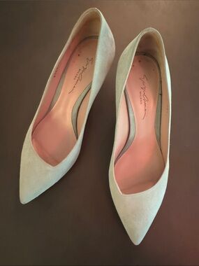 Giorgio Armani Mint Green Suede Pointed-Toe Pumps